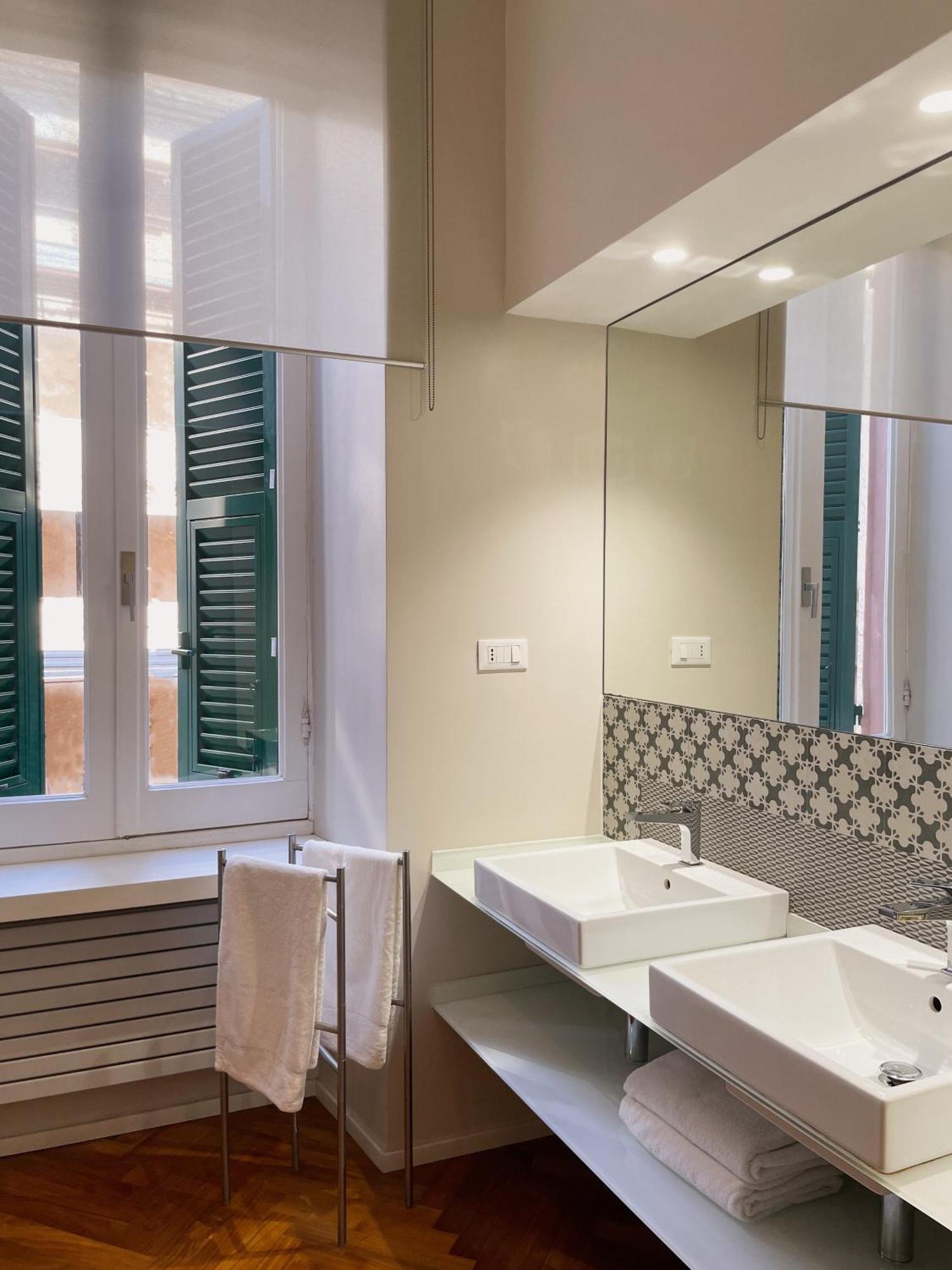 Mirabello Apt, Elegant And Shiny, 2bdr Ac, 2 Bth, Private Parking! *