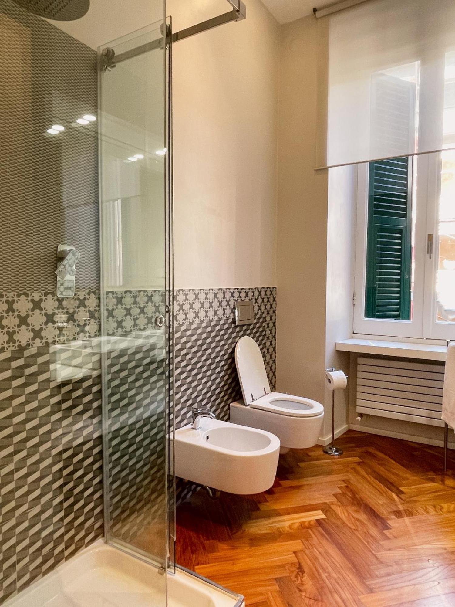 Mirabello Apt, Elegant And Shiny, 2bdr Ac, 2 Bth, Private Parking! La Spezia