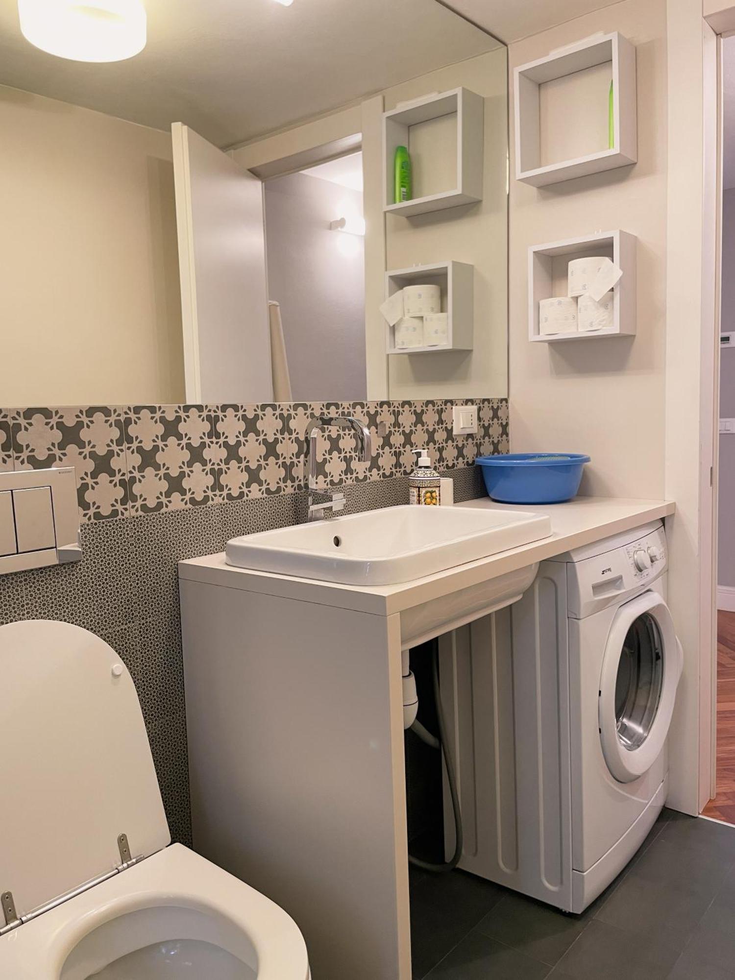 Mirabello Apt, Elegant And Shiny, 2bdr Ac, 2 Bth, Private Parking!