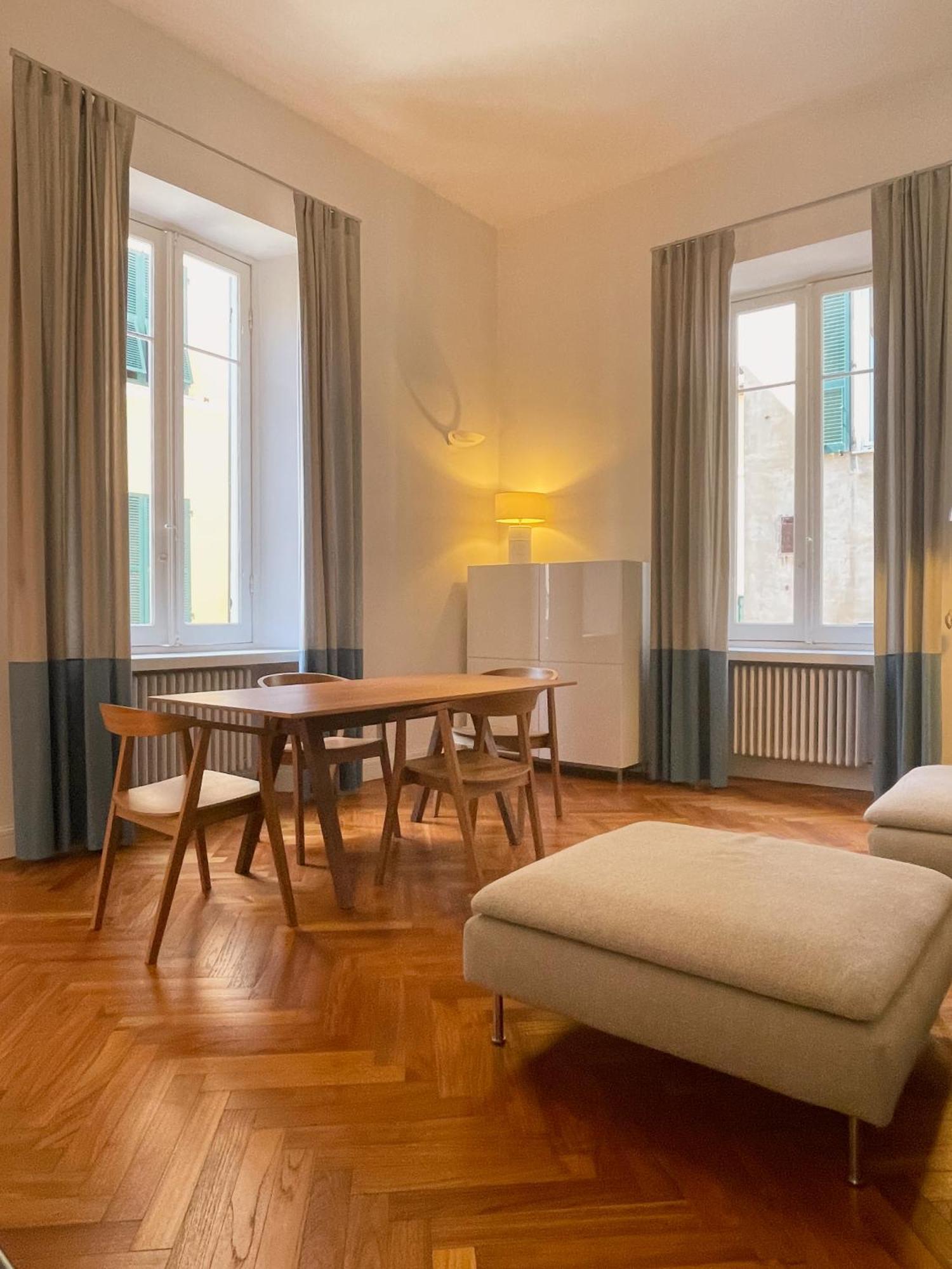 Mirabello Apt, Elegant And Shiny, 2bdr Ac, 2 Bth, Private Parking!